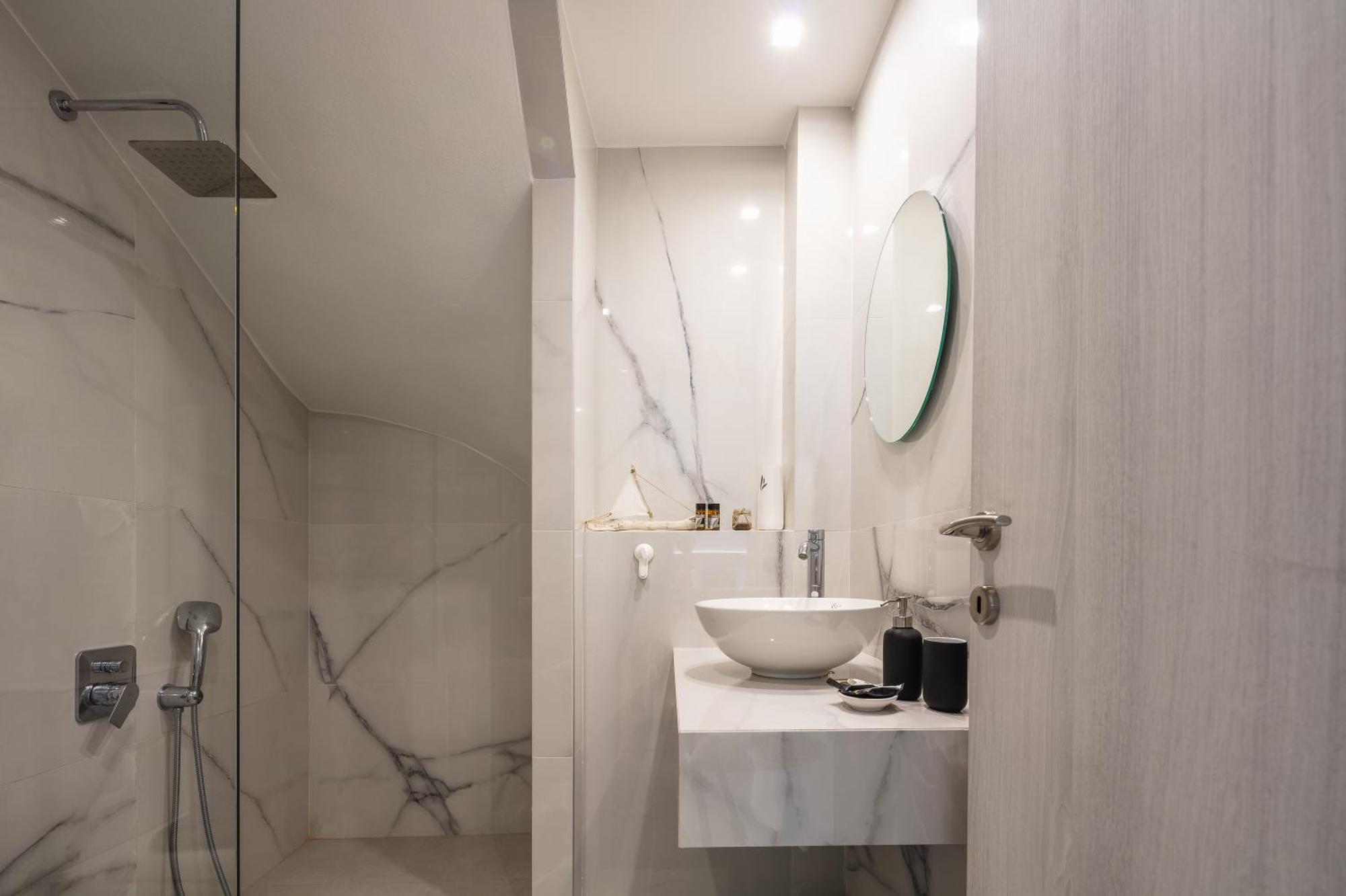 Villa Ligaria Pinnacle Ngoại thất bức ảnh