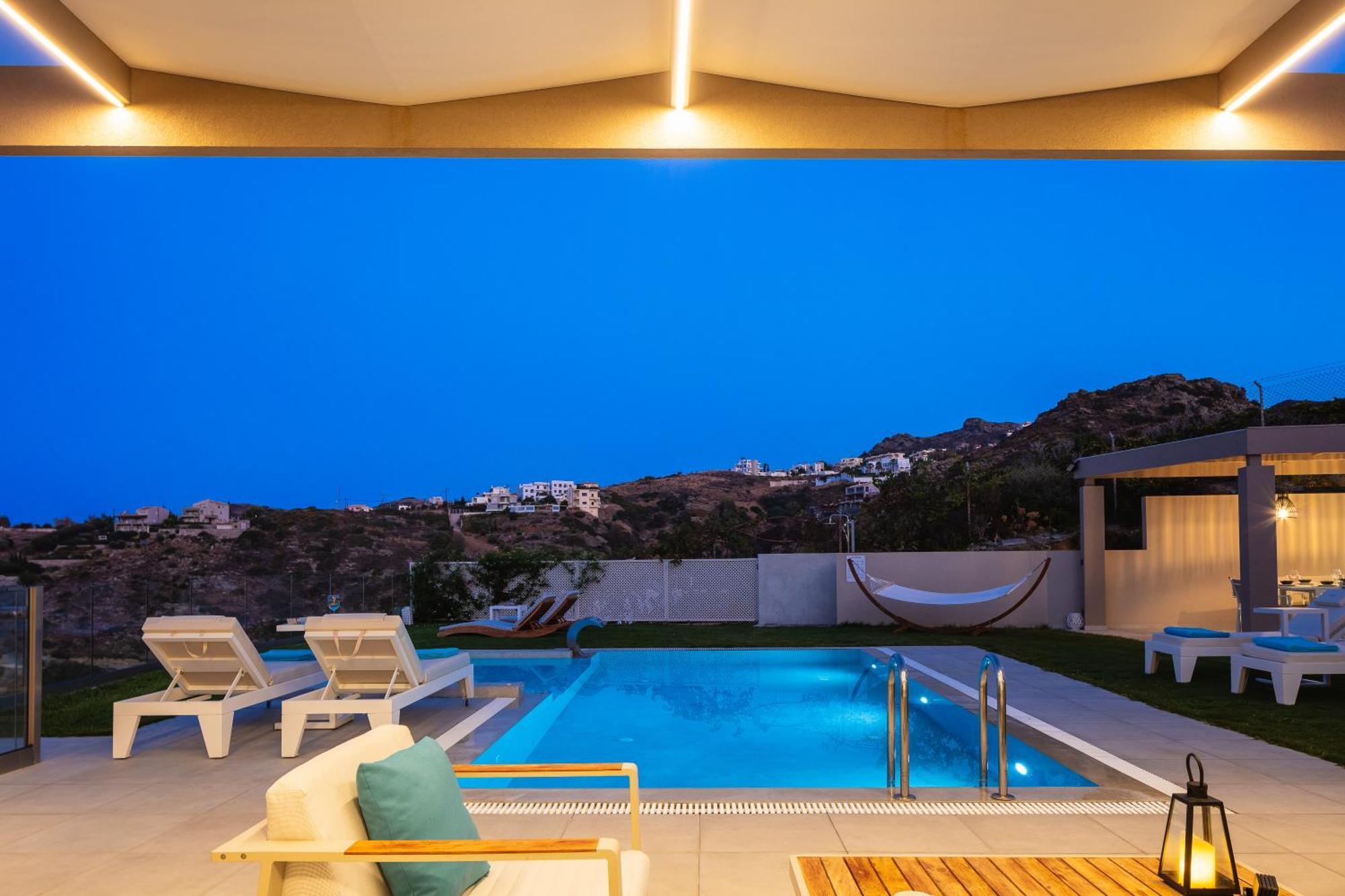 Villa Ligaria Pinnacle Ngoại thất bức ảnh